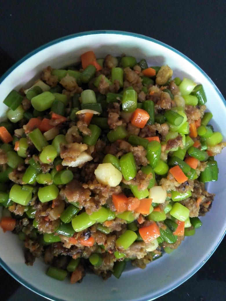 肉碎蒜苔粒