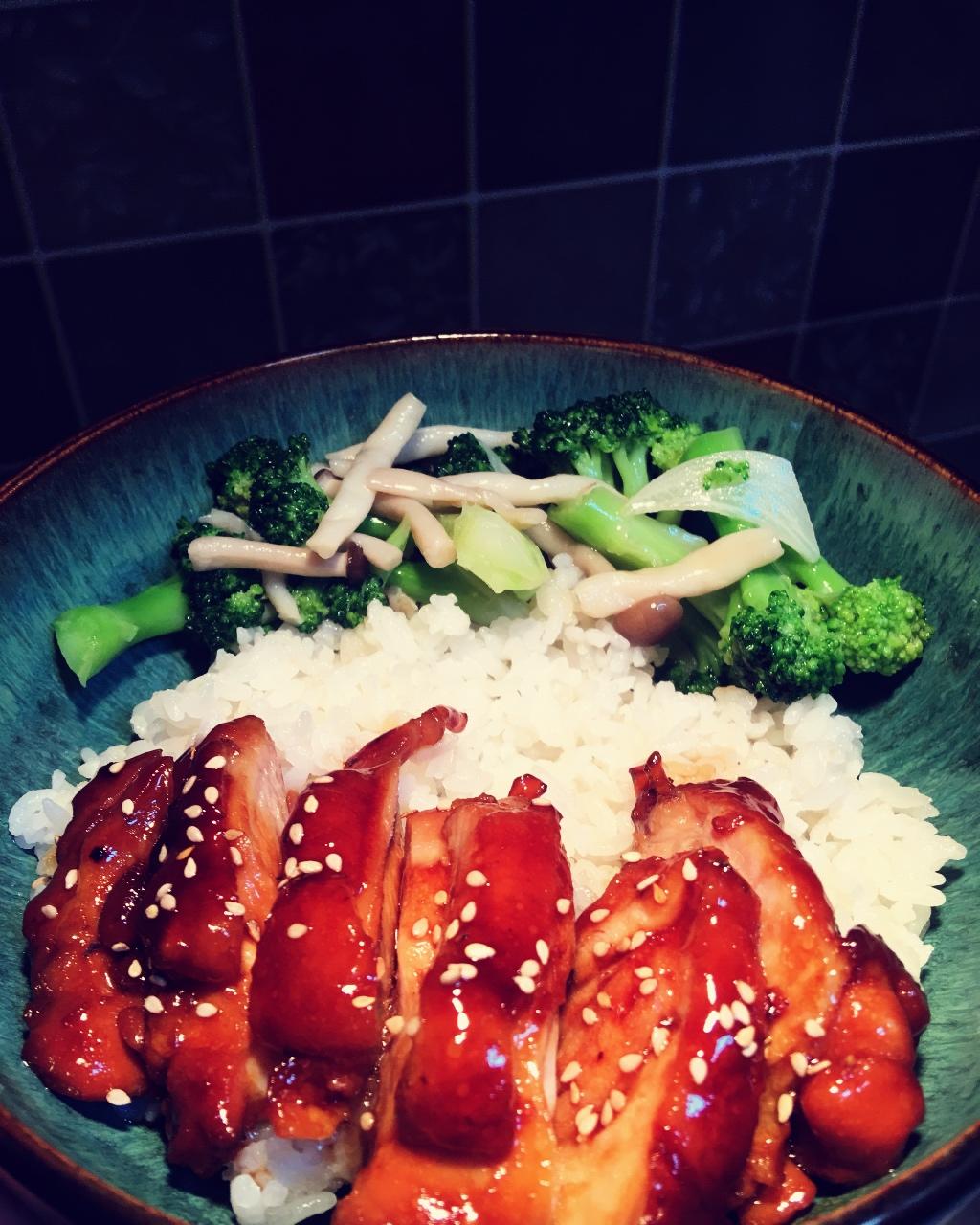 照烧鸡腿饭