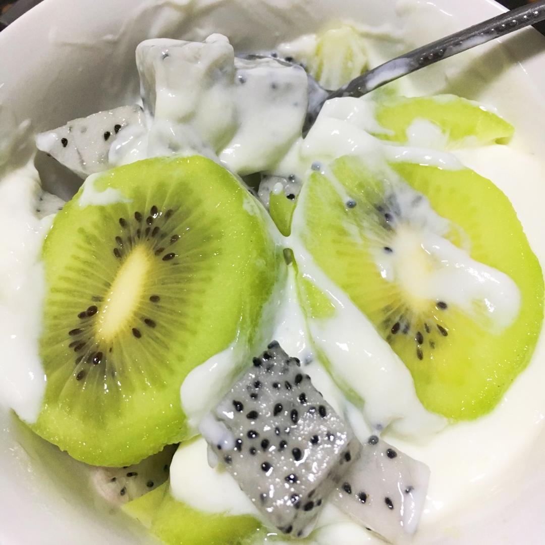 yolo0522做的酸奶水果捞