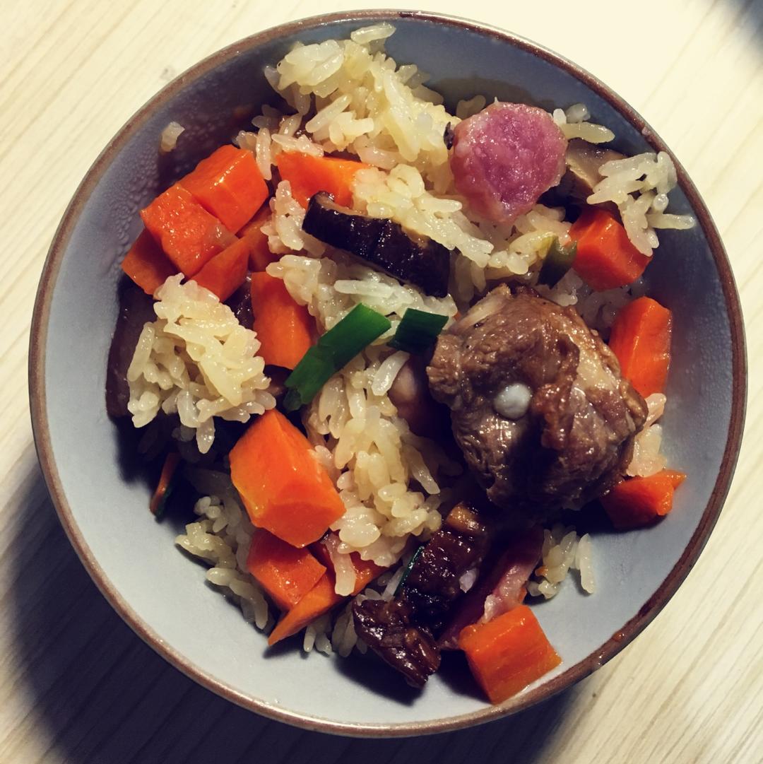 喷香排骨焖饭（爆好吃）