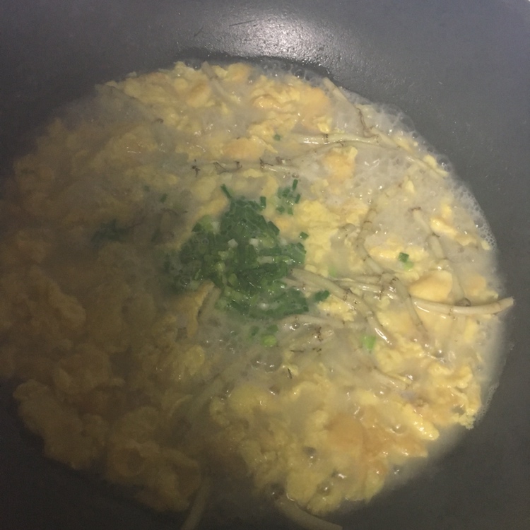 折耳根鸡蛋汤的做法