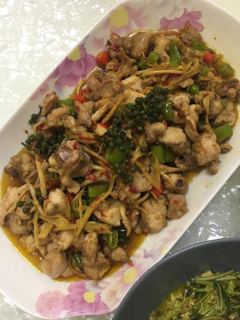 厨师长教你：自贡名菜“鲜锅兔”的家常做法，味道很赞先收藏起来
