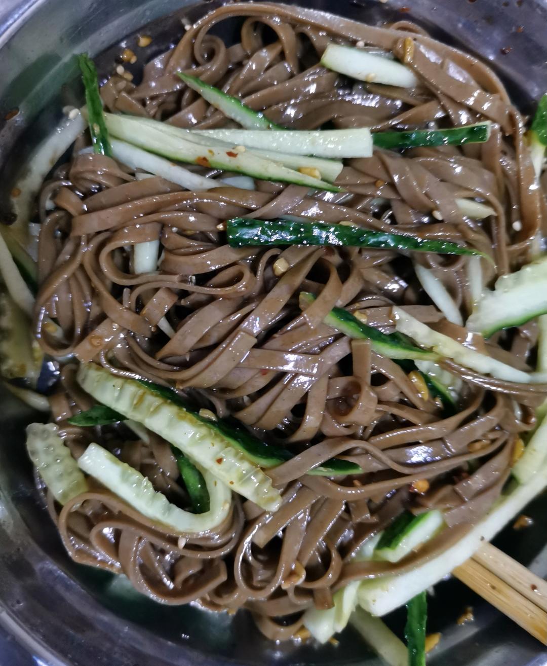 十分钟做好一盘开胃凉拌面～太好吃啦
