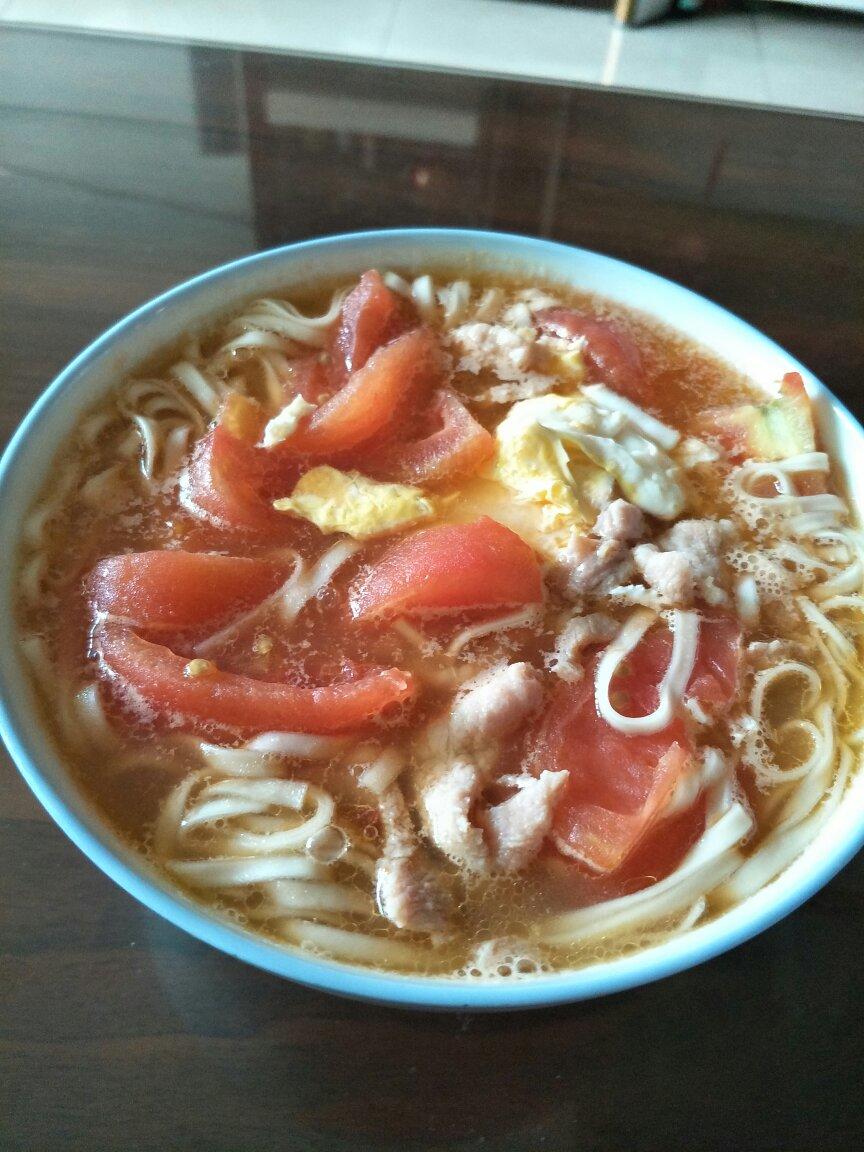 最家常的普通汤面——西红柿鸡蛋龙须面
