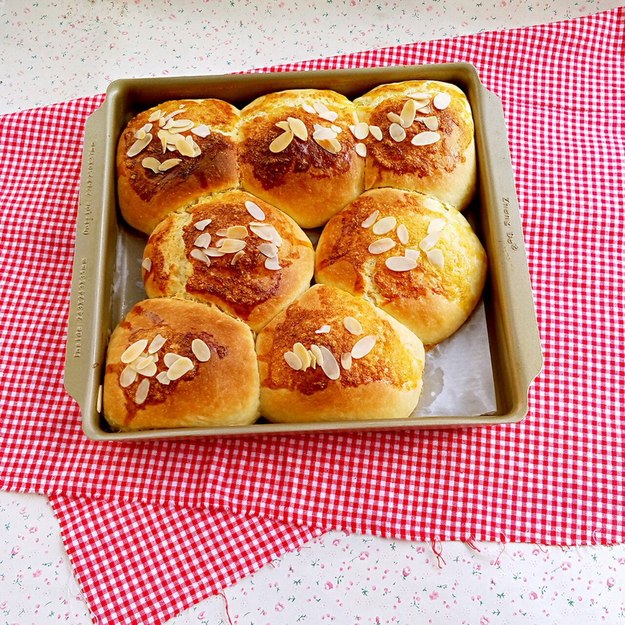 面包机做好次的软面包