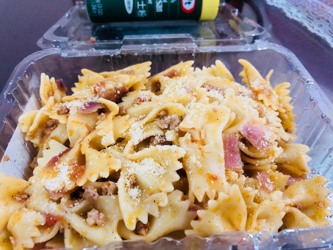 番茄肉酱蝴蝶面