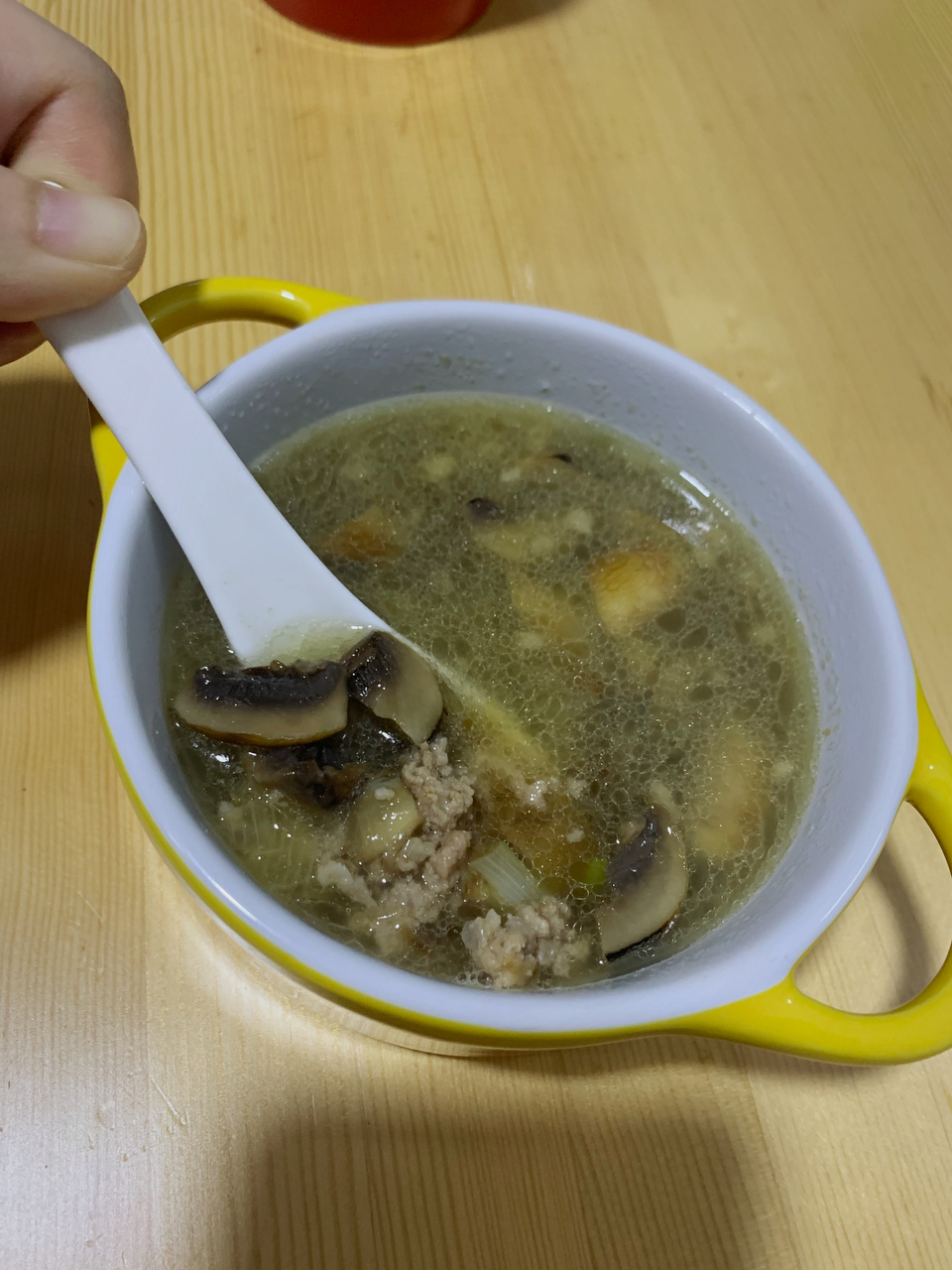 口蘑碎肉超鲜瘦身汤