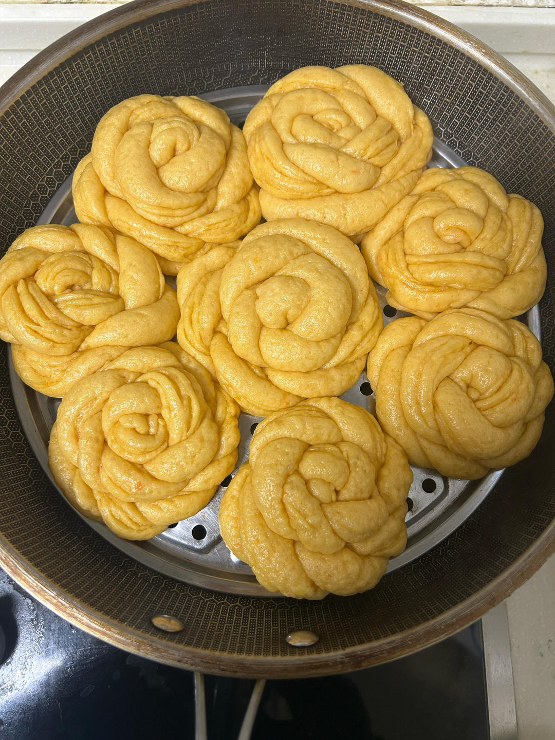 蓬松暄软｜好看又好吃的咸香花卷