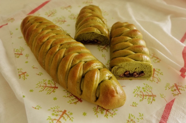 抹茶红豆面包