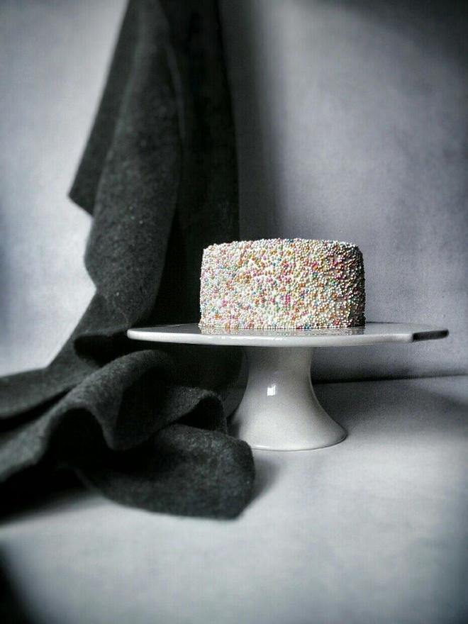 糖珠/糖针装饰奶油蛋糕的做法