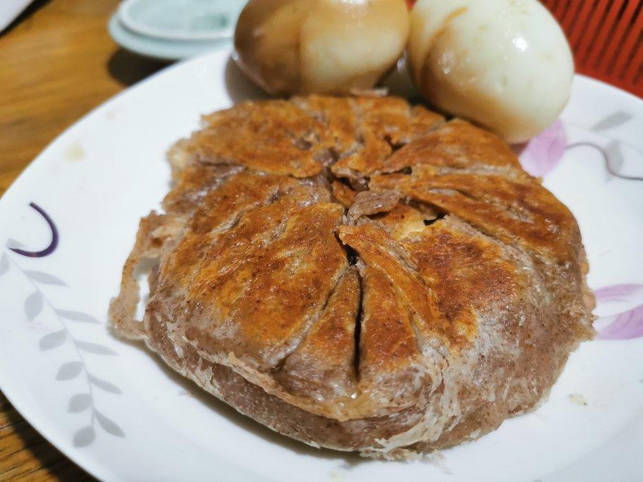 🍕懒人香酥鸡肉饼
      皮薄馅大又多汁