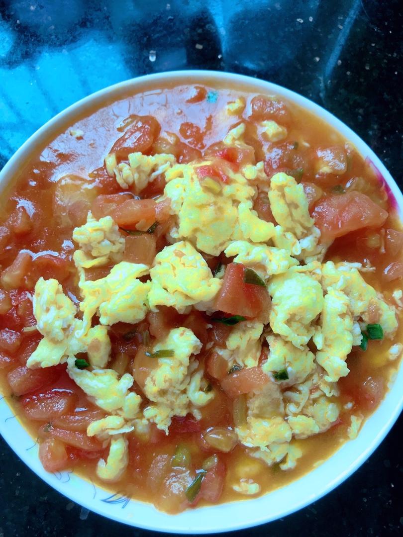 番茄炒鸡蛋（超浓的番茄味）