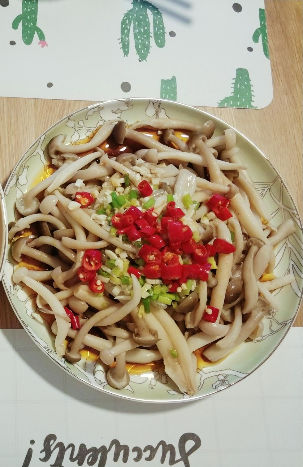 凉拌双菇的做法