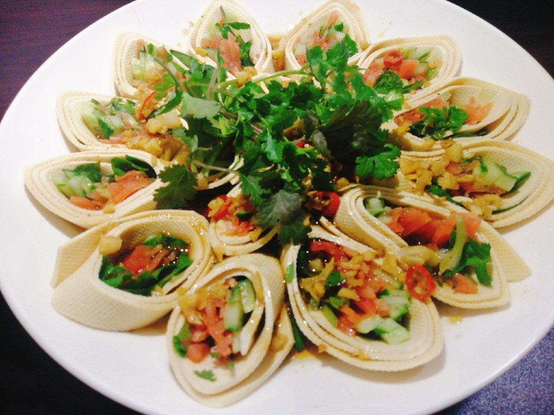 wennanaw做的年夜饭菜谱花开富贵千张蔬菜卷好看又好吃