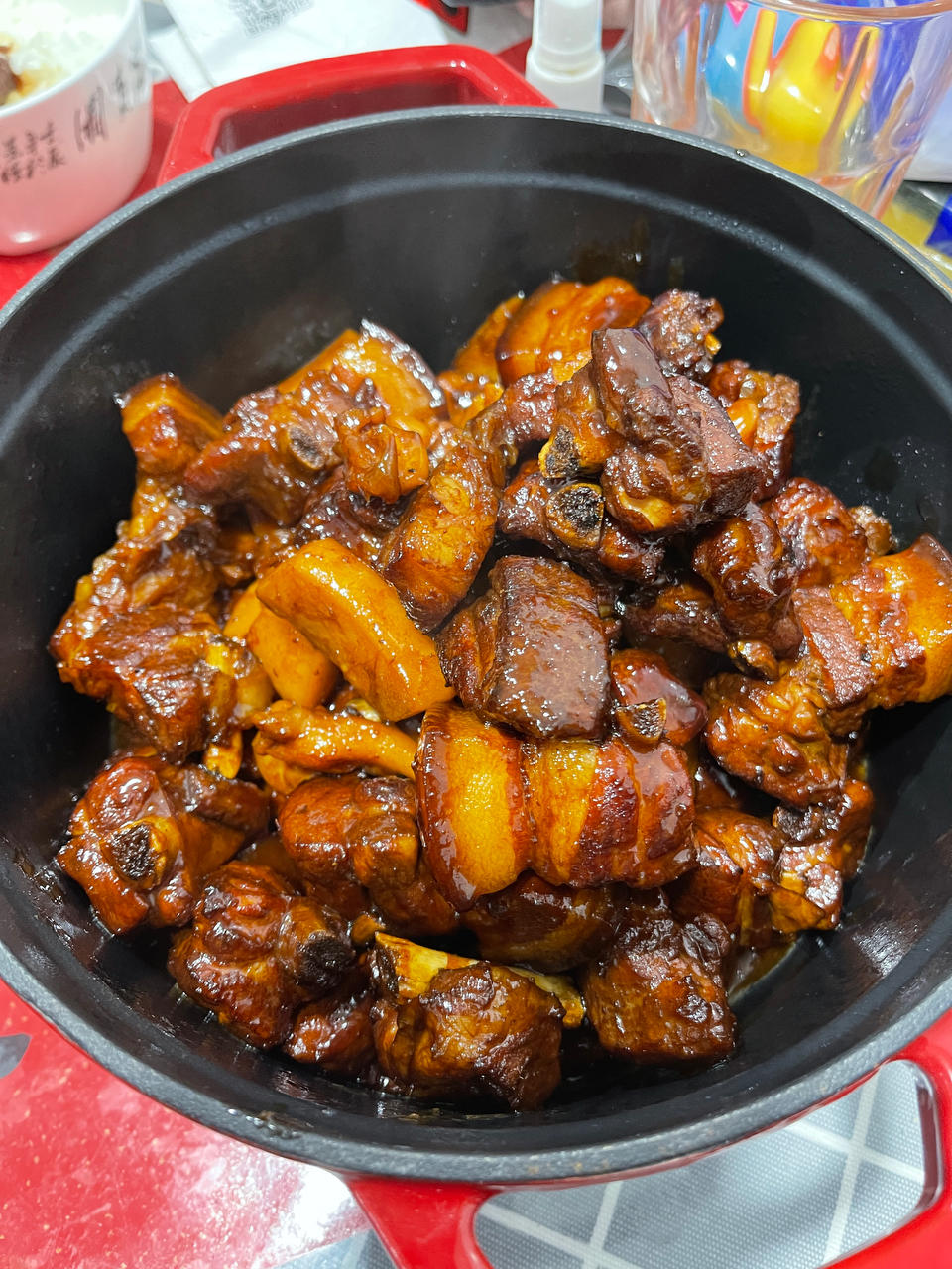 红烧肉、墨鱼烧蛋