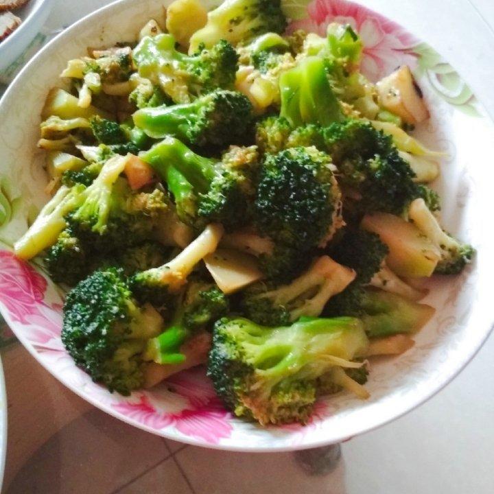 蚝油蒜蓉西兰花