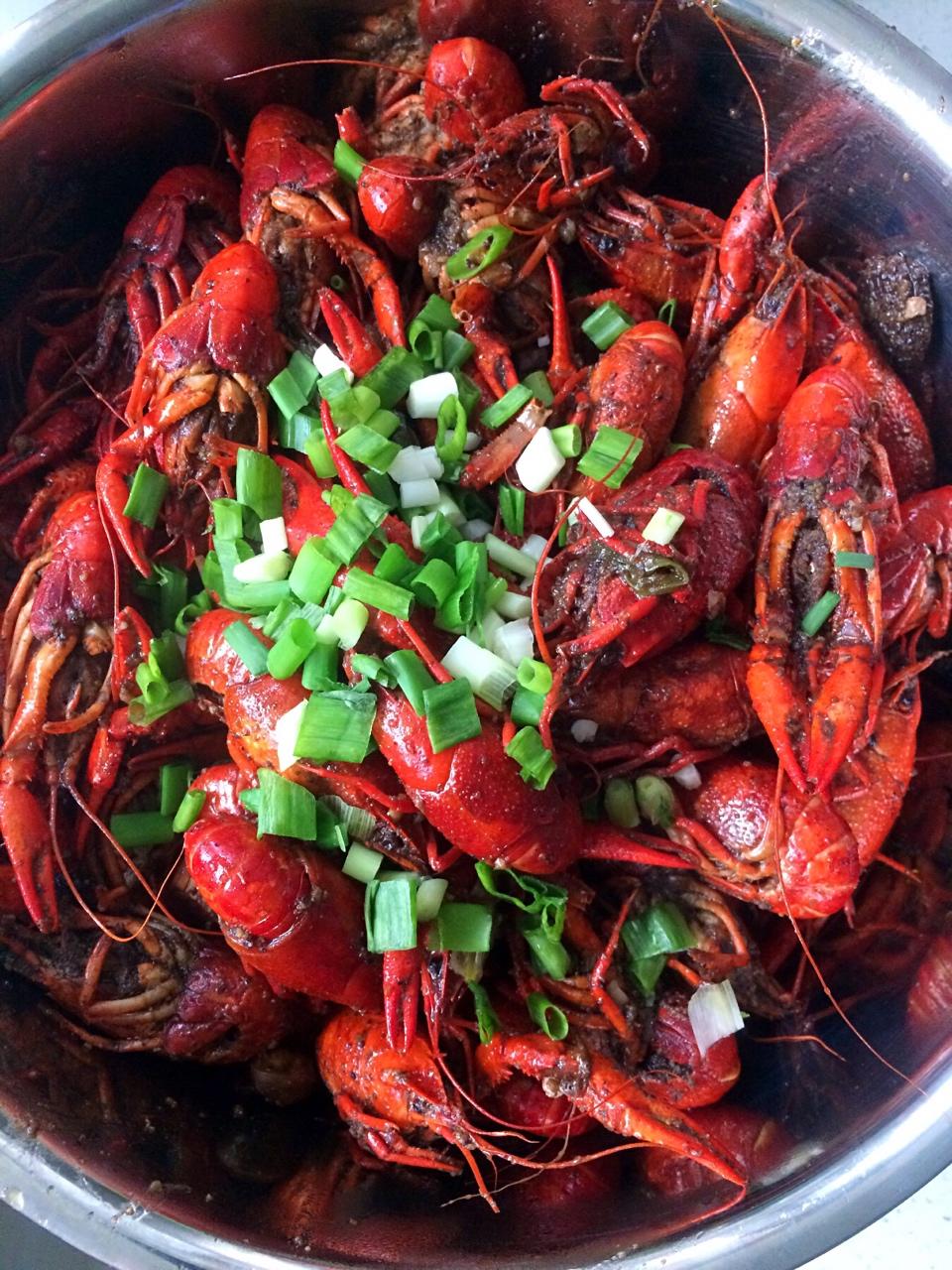 【十三香小龙虾】