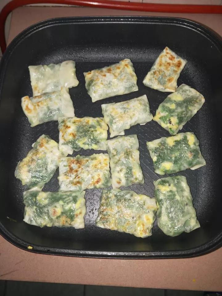 皮薄馅多的韭菜盒子