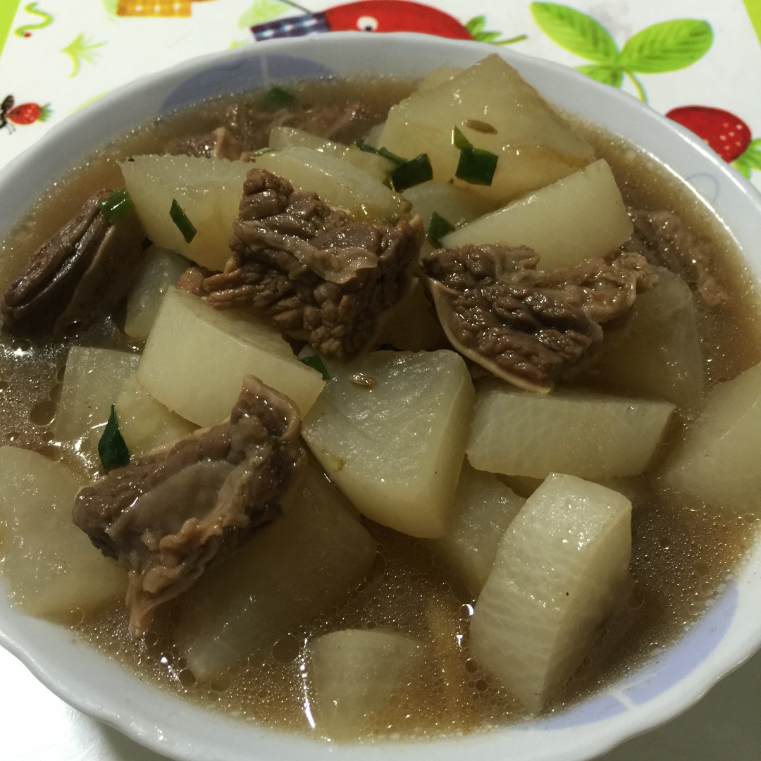 牛肉炖萝卜