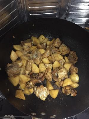 土豆炖鸡肉的做法 步骤5