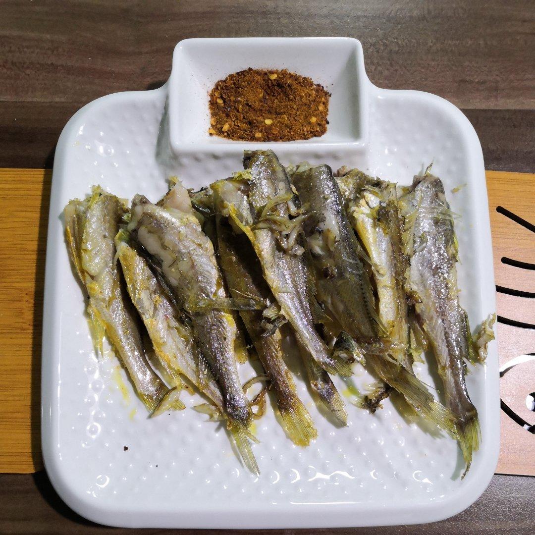 香煎小黄鱼