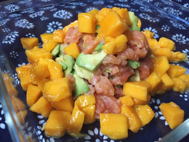 牛油果三文鱼芒果沙拉—轻食主义沙拉如命