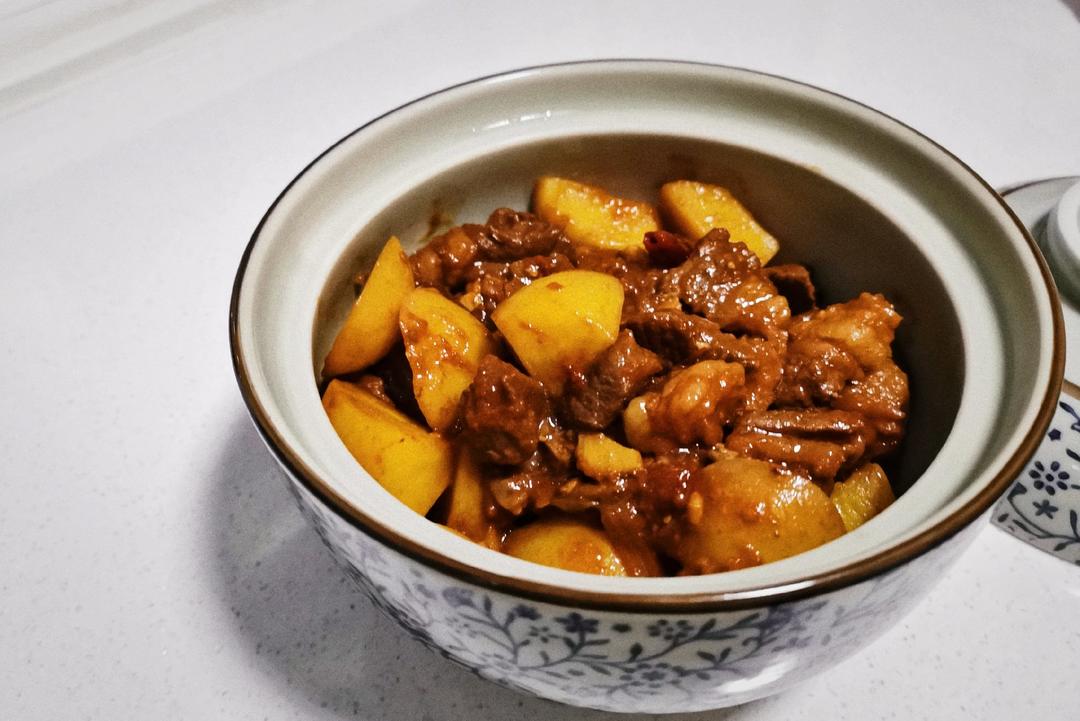 红烧牛肉土豆 （独家秘制）