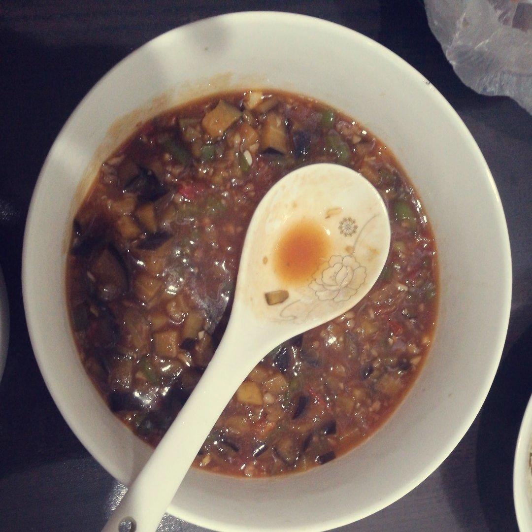 西红柿茄子肉丁打卤面
