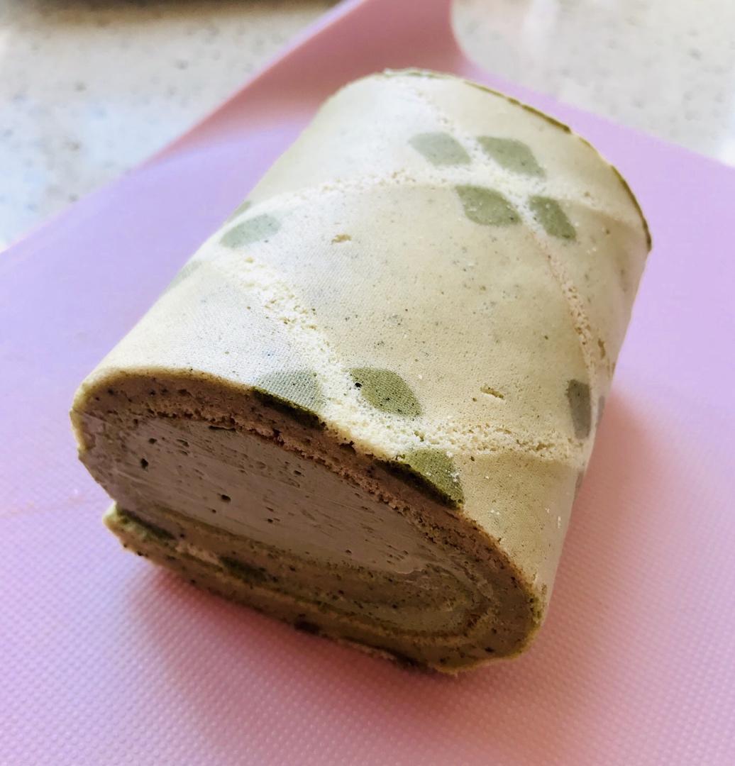 格纹抹茶彩绘蛋糕卷