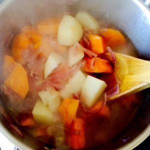 暖冬蔬菜浓汤（potage de patate douce）的做法 步骤4