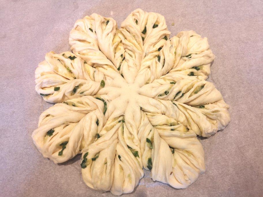 【小高姐】蒜香浓郁 造型优美 不用揉出手膜的面包