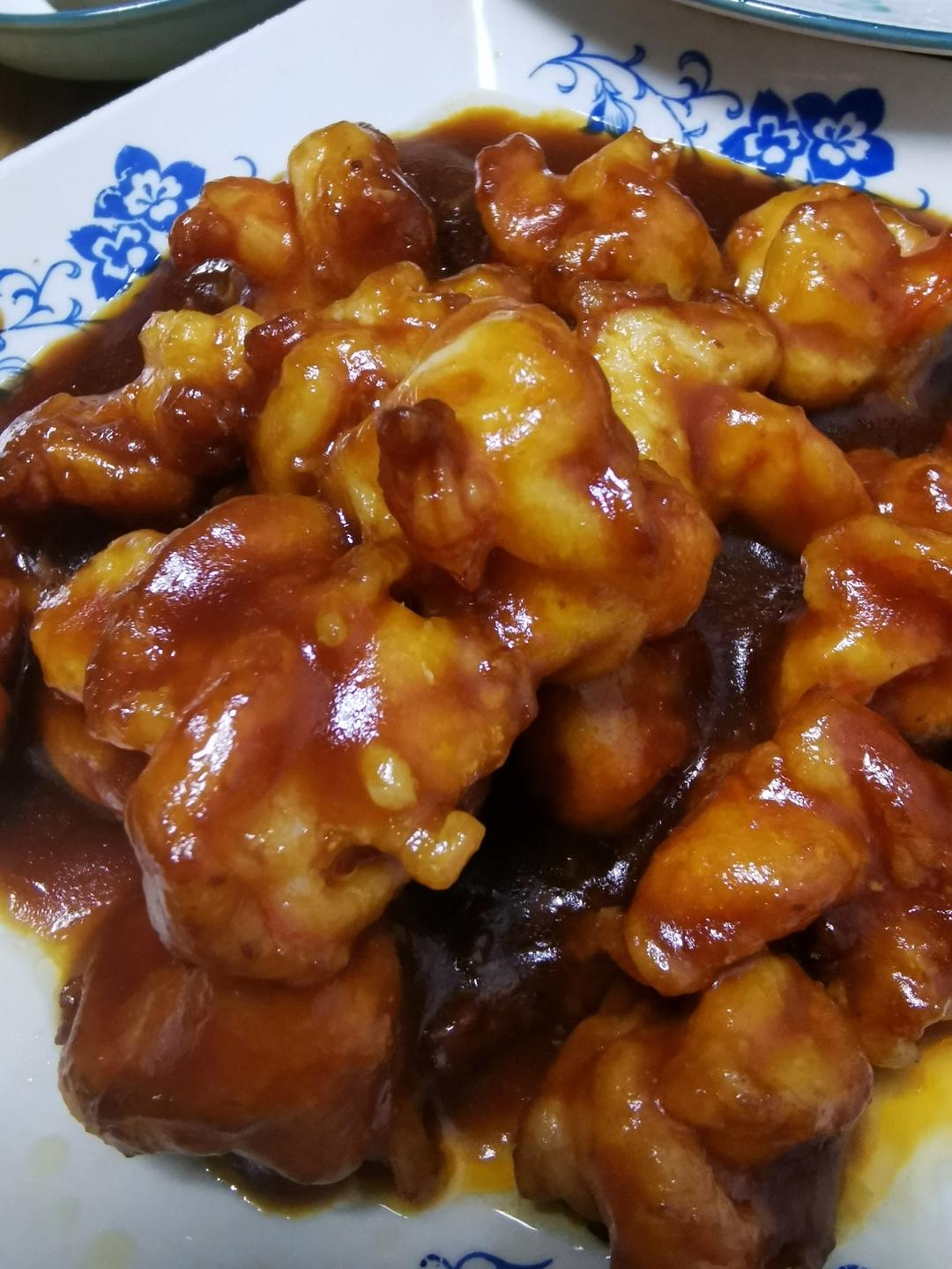 诱人的茄汁虾球