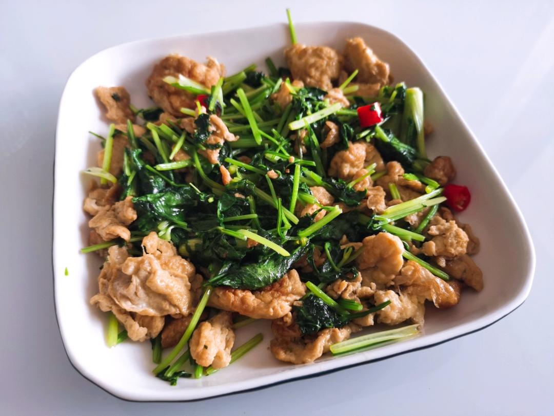 香菜炒鸡蛋