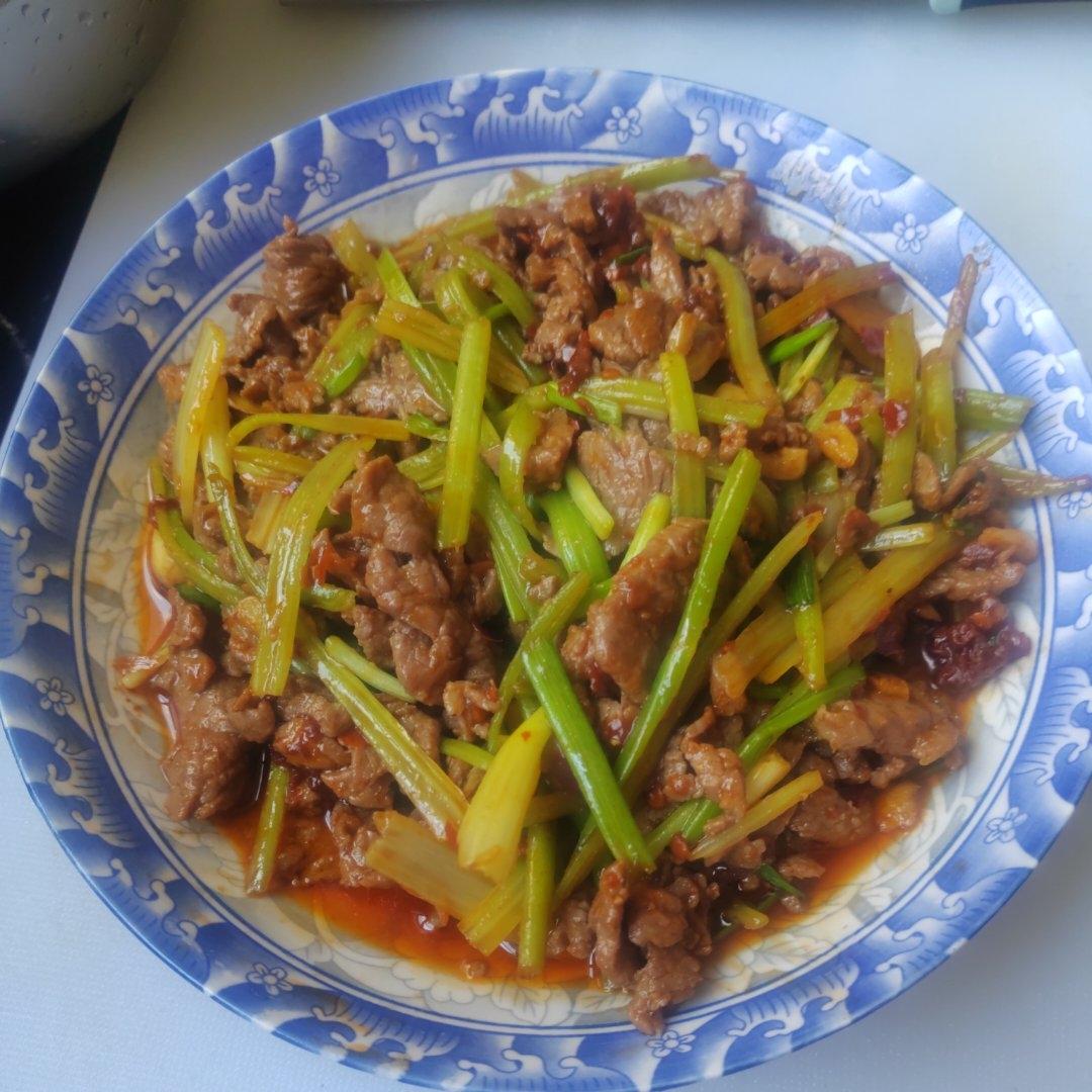 小炒黄牛肉