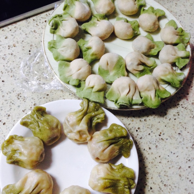 翡翠白玉白菜饺子详细版（附翡翠白玉白菜饺子包法，翡翠白玉饺子皮两种制法，面包机和面，翡翠白玉烧卖，各种馅料搭配）