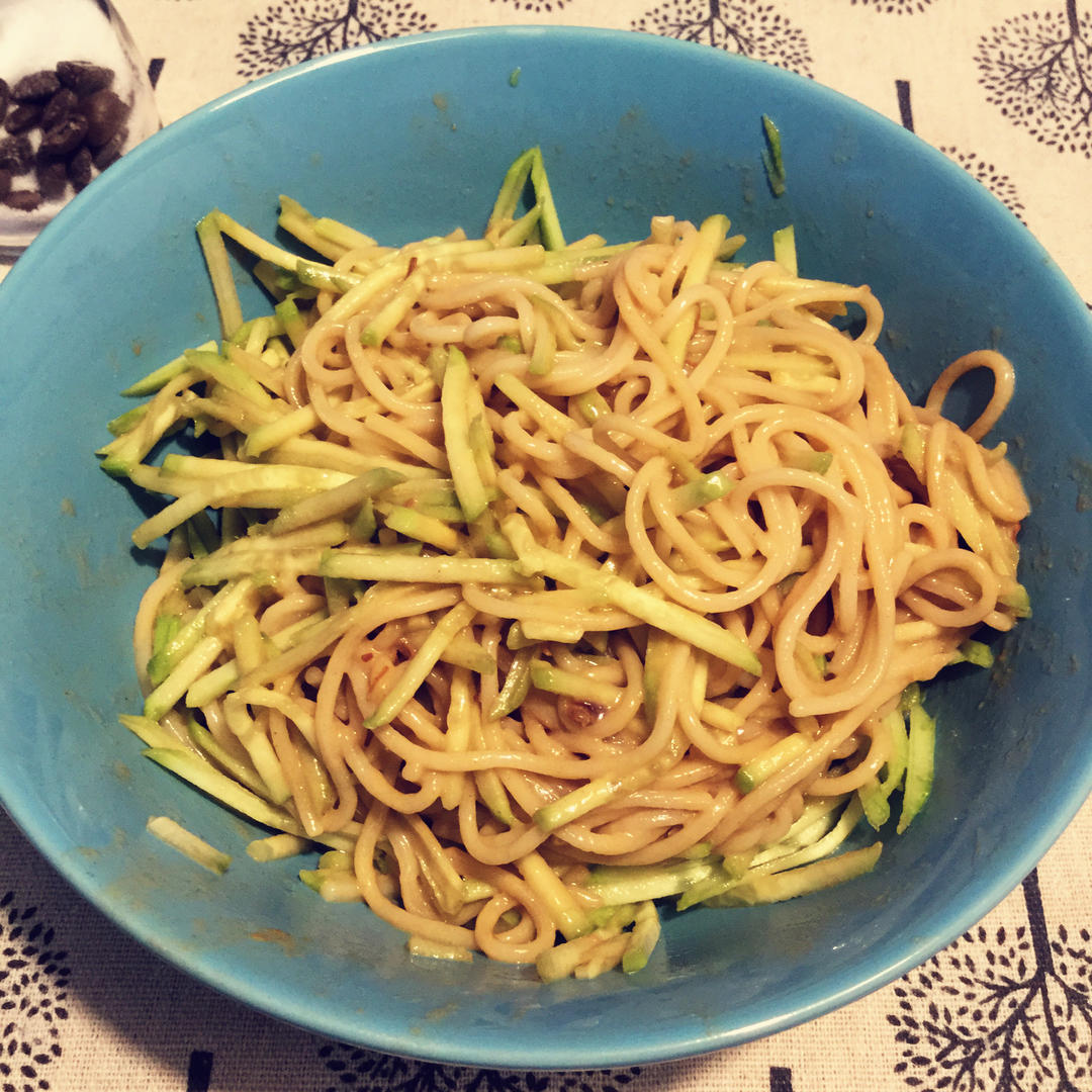 芝麻酱拌面，超好吃的凉面