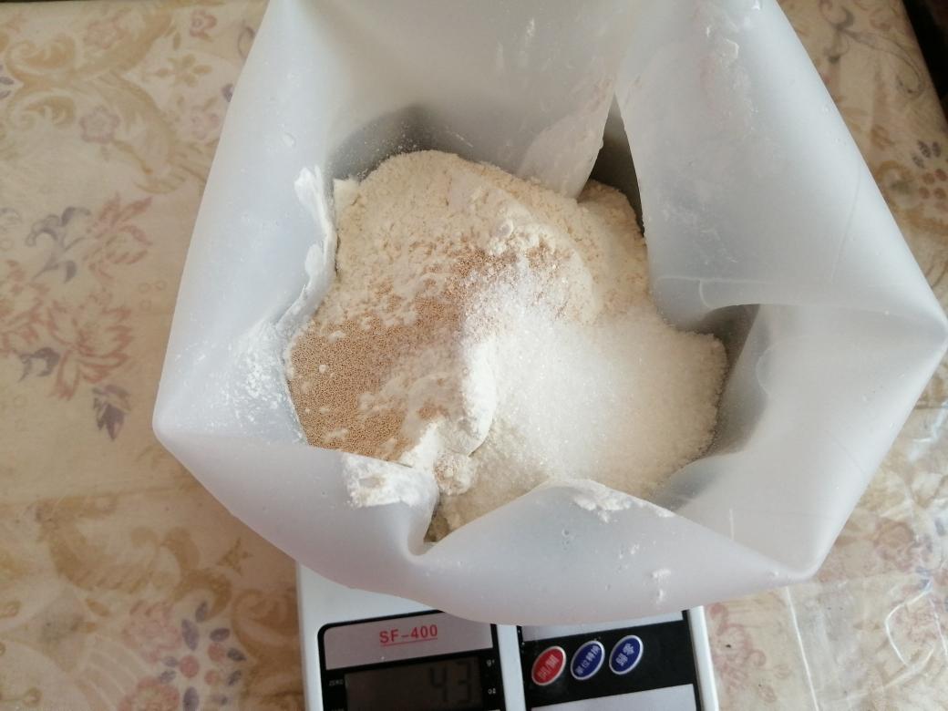 纯奶手撕吐司的做法 步骤1
