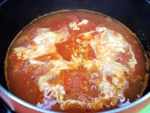 熬西红柿浓汤的加水技巧的做法 步骤6