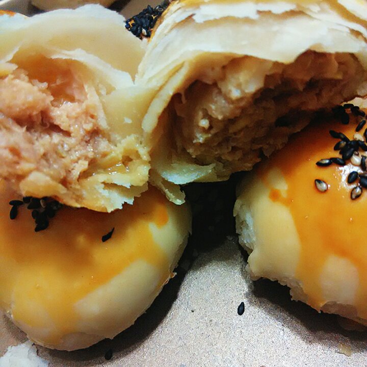 广式月饼——蛋黄莲蓉月饼