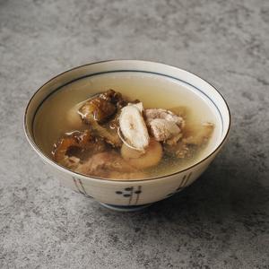北芪桂圆海参瘦肉汤的做法 步骤3