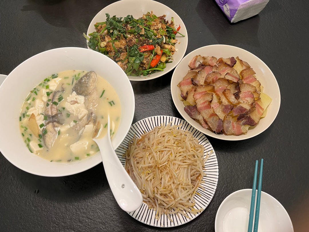 奶白鲫鱼豆腐汤|一条鱼最后的温柔