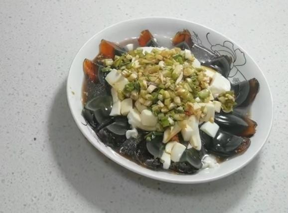 步骤图 松花蛋拌豆腐的做法 松花蛋拌豆腐的做法步骤 菜谱 下厨房