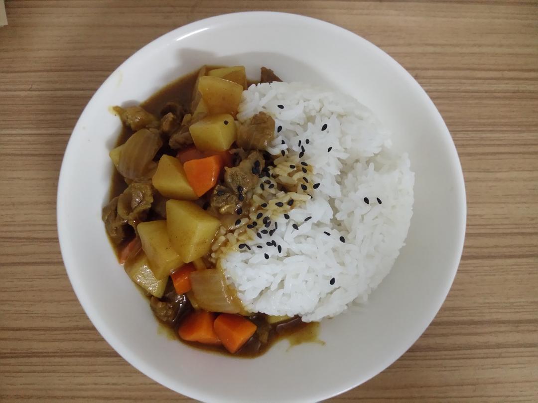 咖喱牛肉饭
