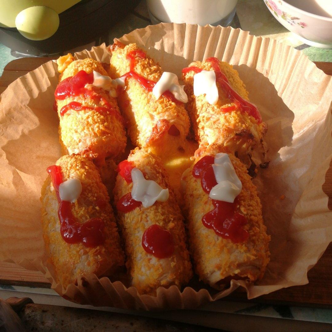 手抓饼版芝士拉丝热狗棒
