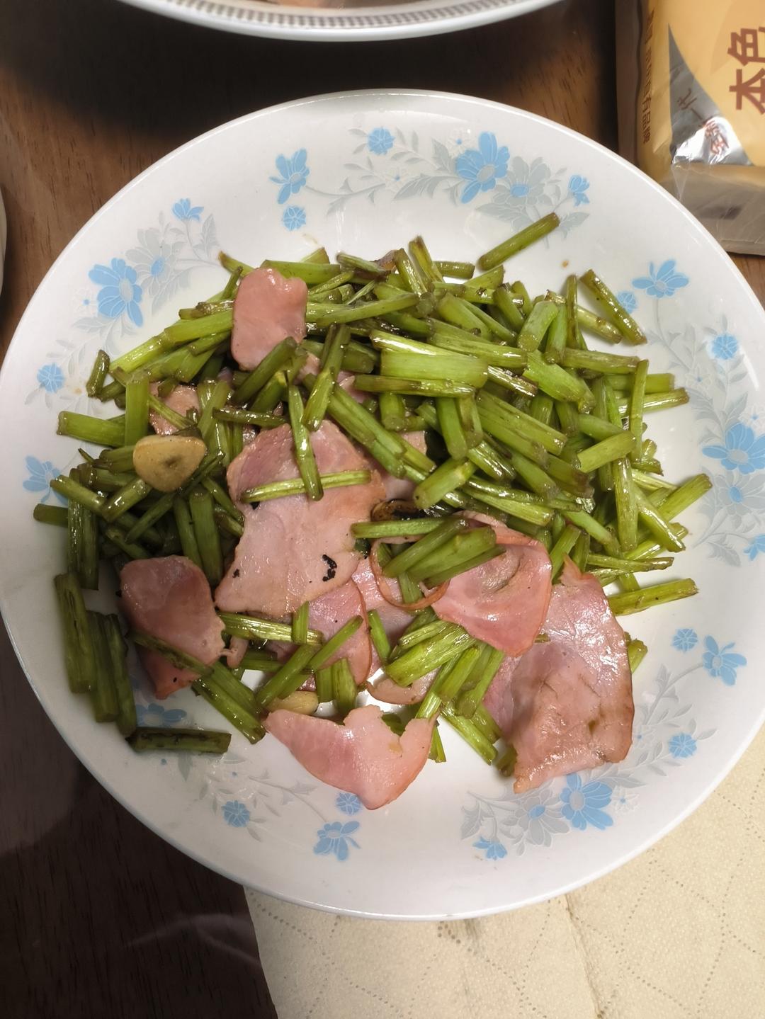 清炒芦蒿（2分钟炒完）