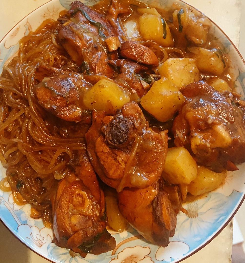 土豆炖鸡块