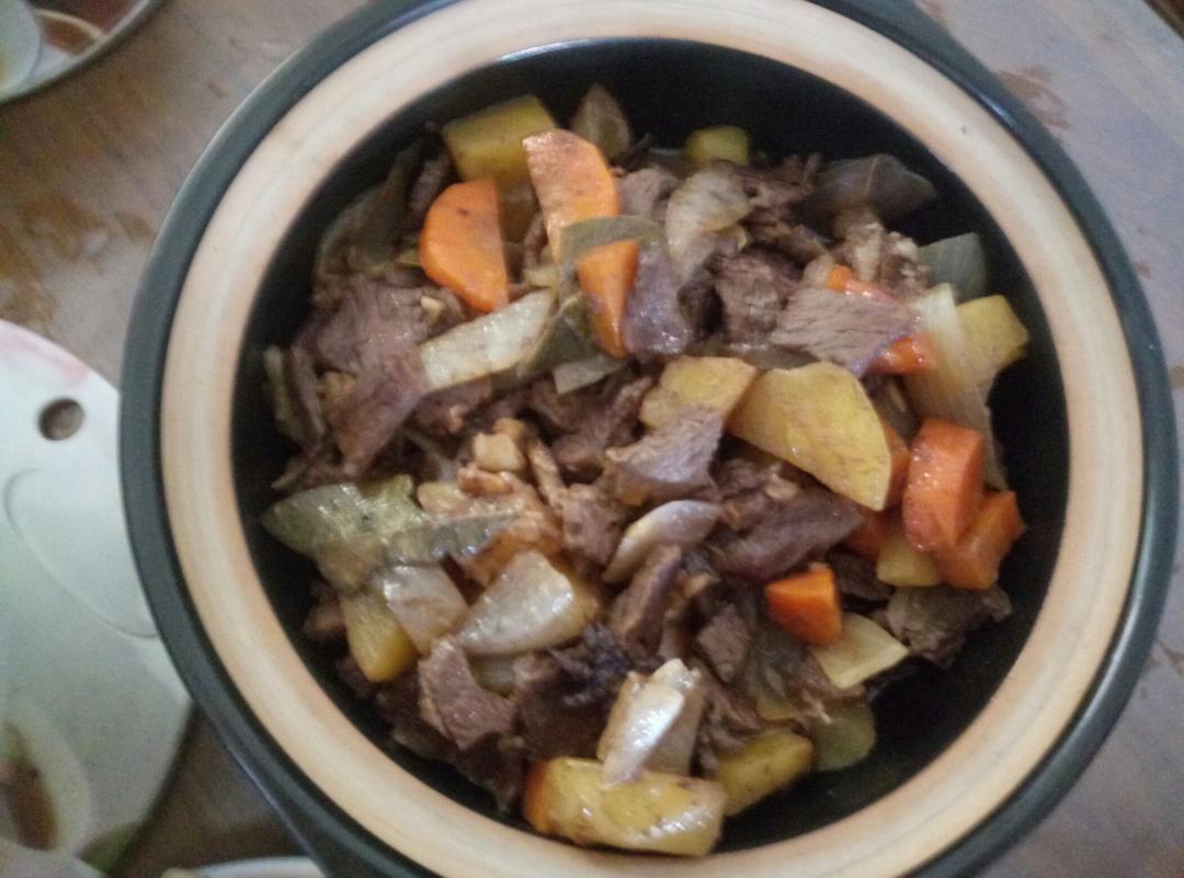 红烧牛肉土豆 （独家秘制）