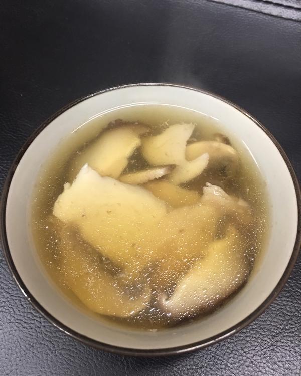 虾皮杂菇汤