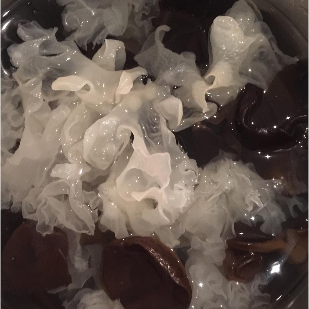 蚝油黑白木耳