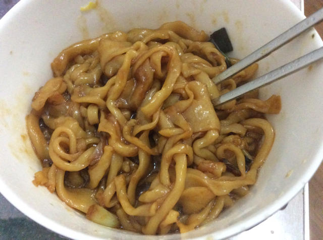 拉条子，抻面（诺）